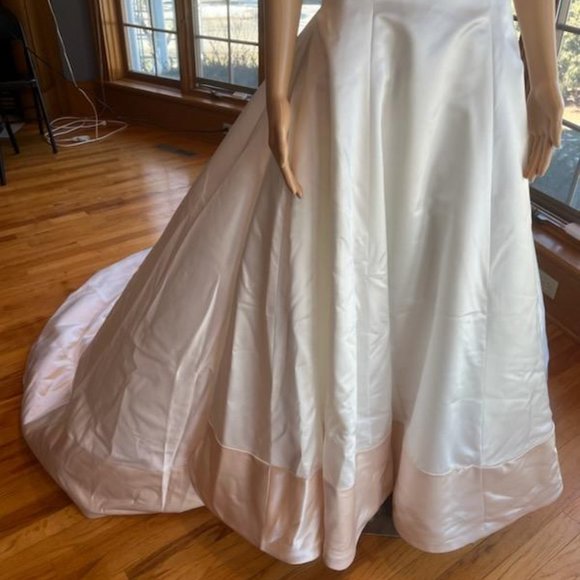 *Demetrios Ivory Cream Satin Detachable Train Wedding Dress Bridal Gown Size 6 - Picture 12 of 15
